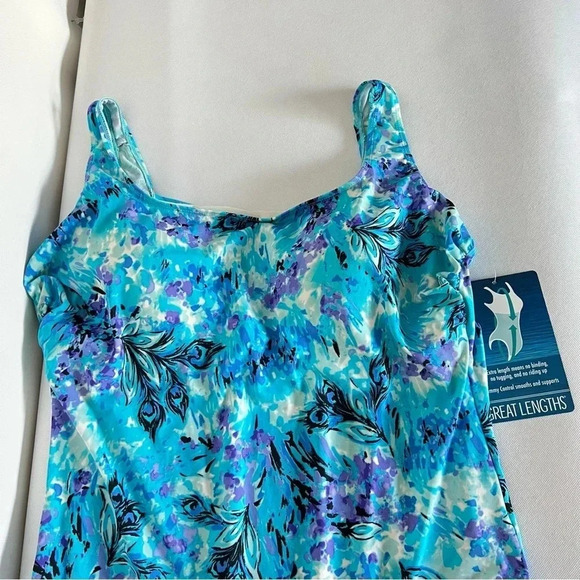 Great Lengths Full Coverage One Piece Swimsuit Size 24 Blue Multi Tummy Control - Picture 5 of 13